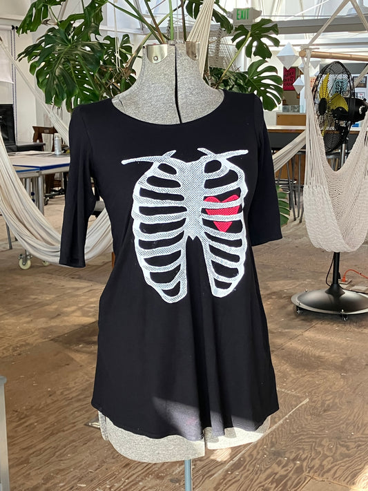 X-Ray Heart swing tee, black, size SP